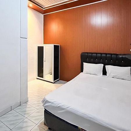 Hotel SPOT ON 2389 Kostel 99 Pangkal Pinang Exterior foto